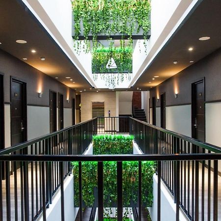 Grand Caman Hotel Bekasi Exterior foto